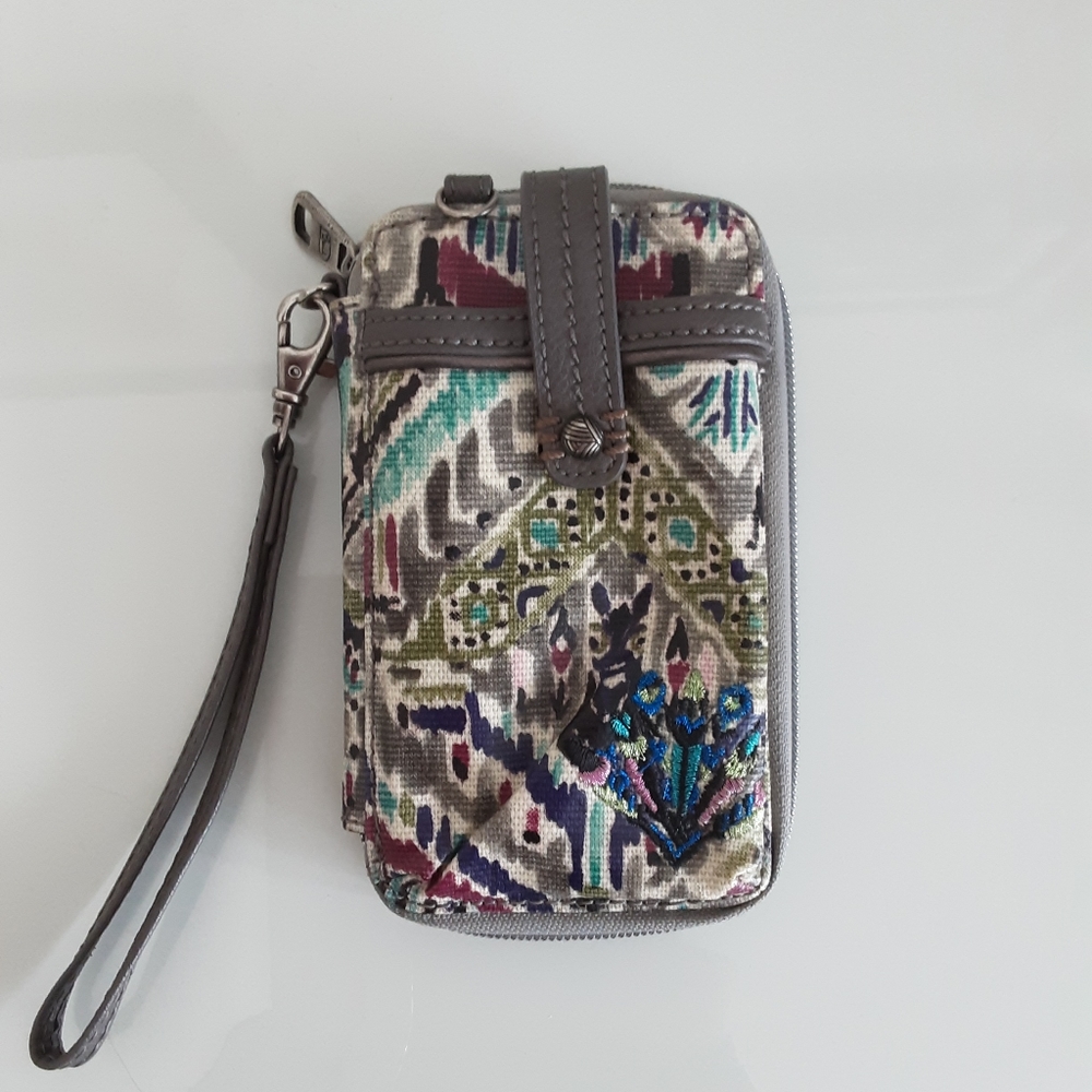 Sakroots Artist Circle Smartphone Wristlet